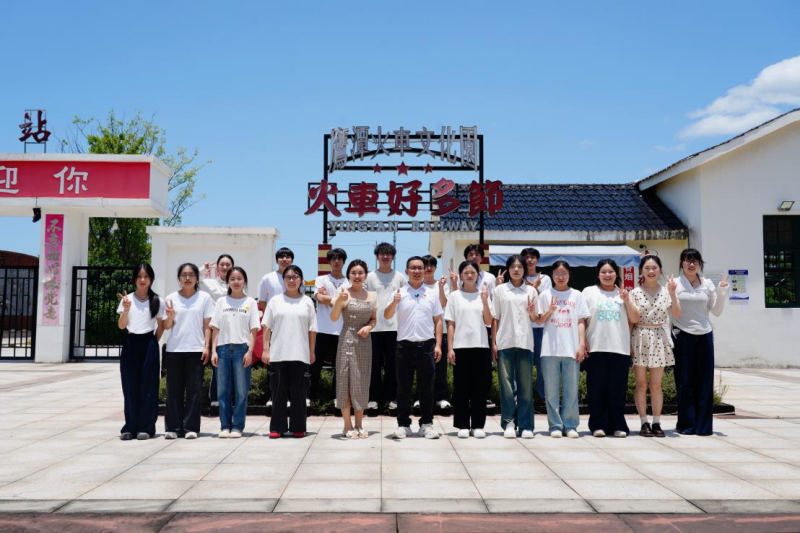 深化思政教學(xué)改革，創(chuàng)新雙師協(xié)同模式 ——我院開(kāi)展"雙師同堂"示范課教學(xué)活動(dòng)